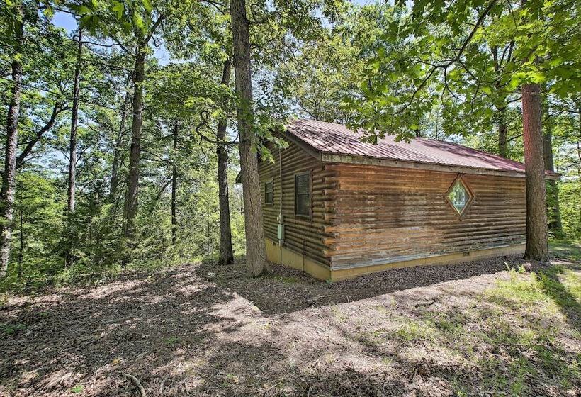 Secluded Studio W/ Deck, ~8 Miles To Beaver Lake!