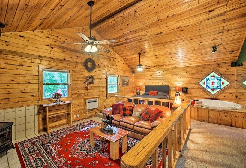 Secluded Studio W/ Deck, ~8 Miles To Beaver Lake!