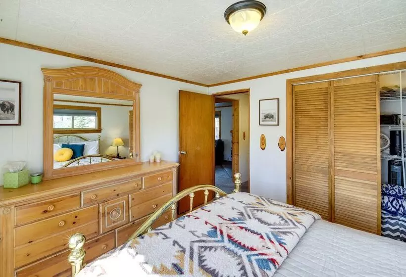 Hike, Bike & Boat: Cabin W/ Dock On Seeley Lake!