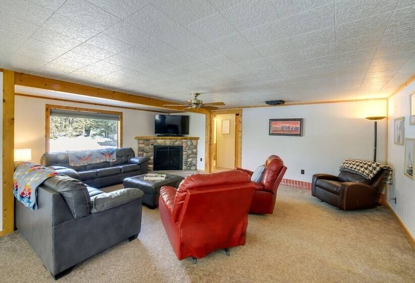 Hike, Bike & Boat: Cabin W/ Dock On Seeley Lake!