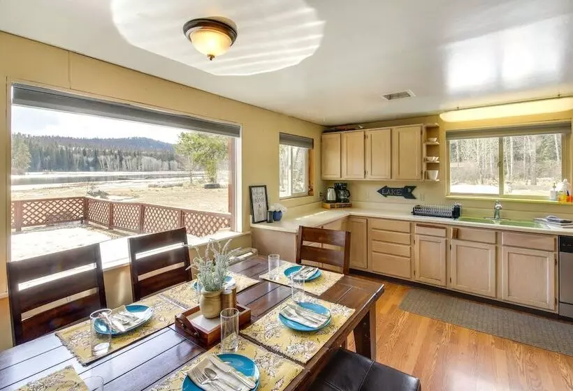 Hike, Bike & Boat: Cabin W/ Dock On Seeley Lake!