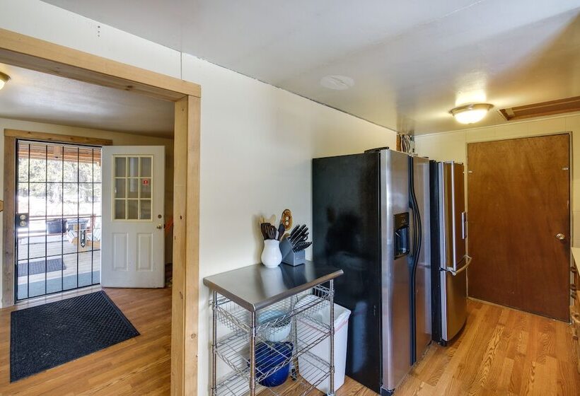 Hike, Bike & Boat: Cabin W/ Dock On Seeley Lake!