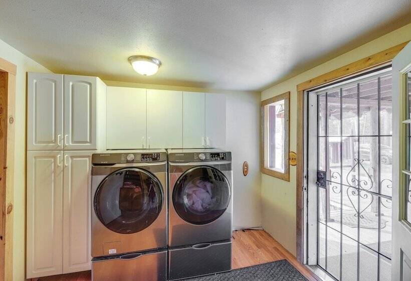 Hike, Bike & Boat: Cabin W/ Dock On Seeley Lake!