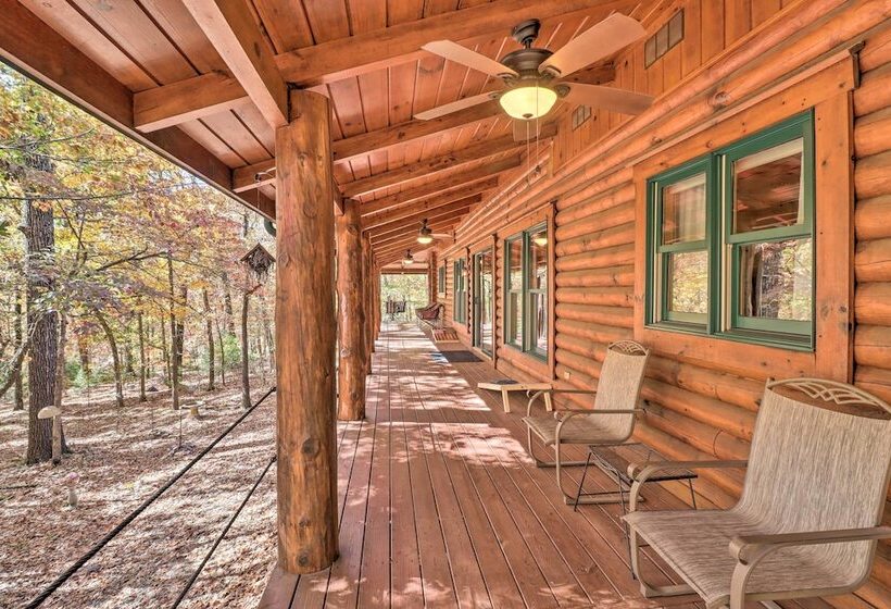 Serenity Woods  Cabin W/ Hot Tub & Fire Pit