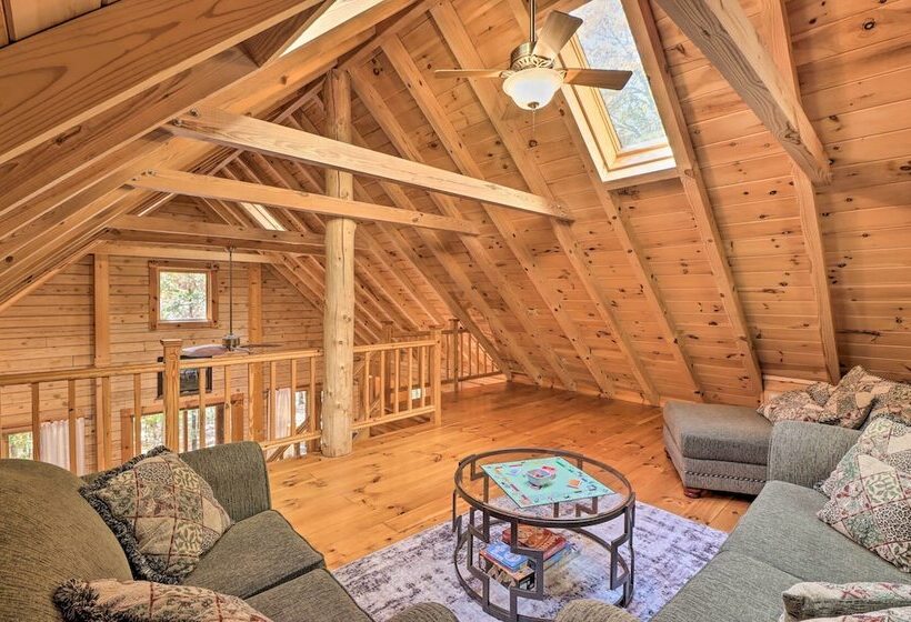 Serenity Woods  Cabin W/ Hot Tub & Fire Pit