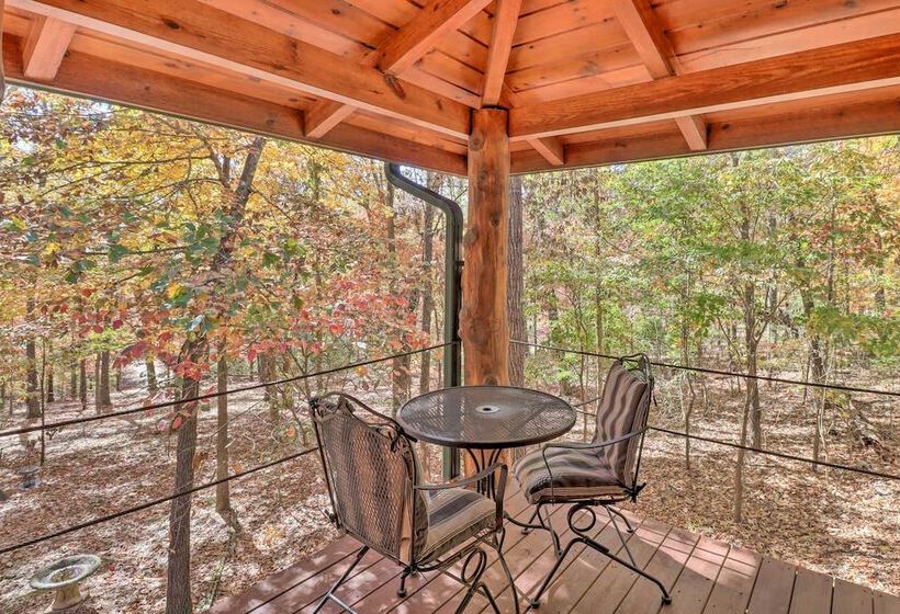 Serenity Woods  Cabin W/ Hot Tub & Fire Pit