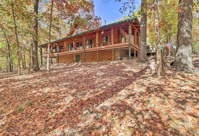 Serenity Woods  Cabin W/ Hot Tub & Fire Pit