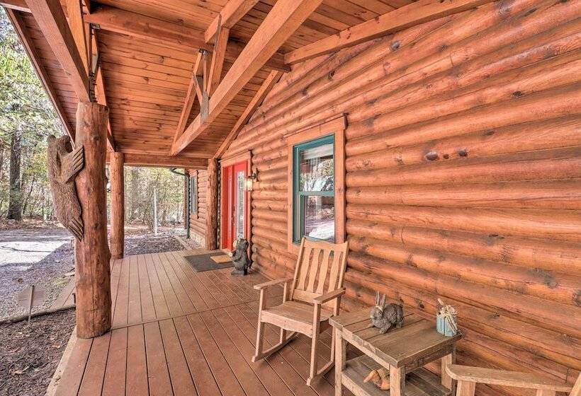 Serenity Woods  Cabin W/ Hot Tub & Fire Pit