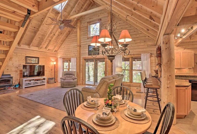 Serenity Woods  Cabin W/ Hot Tub & Fire Pit