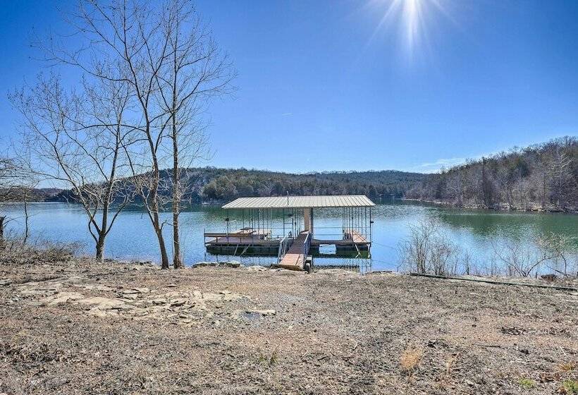 Spacious Missouri Escape W/ Private Dock