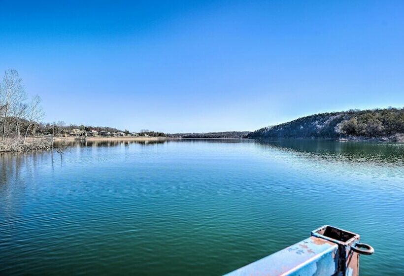 Spacious Missouri Escape W/ Private Dock
