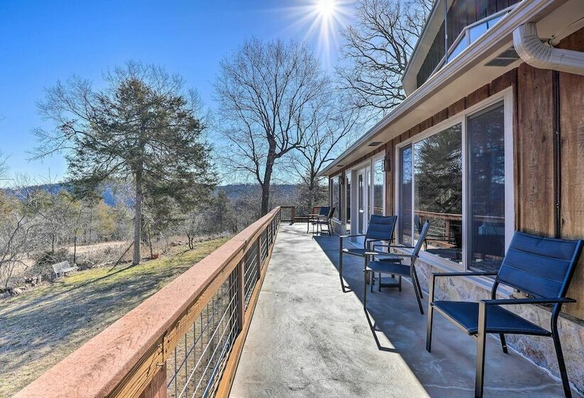 Spacious Missouri Escape W/ Private Dock