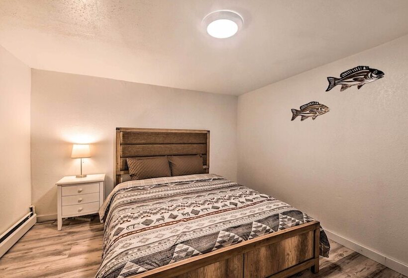 Soldotna Home Near Kenai River & Wildlife Refuge!