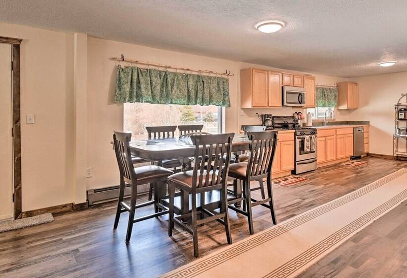 Soldotna Home Near Kenai River & Wildlife Refuge!