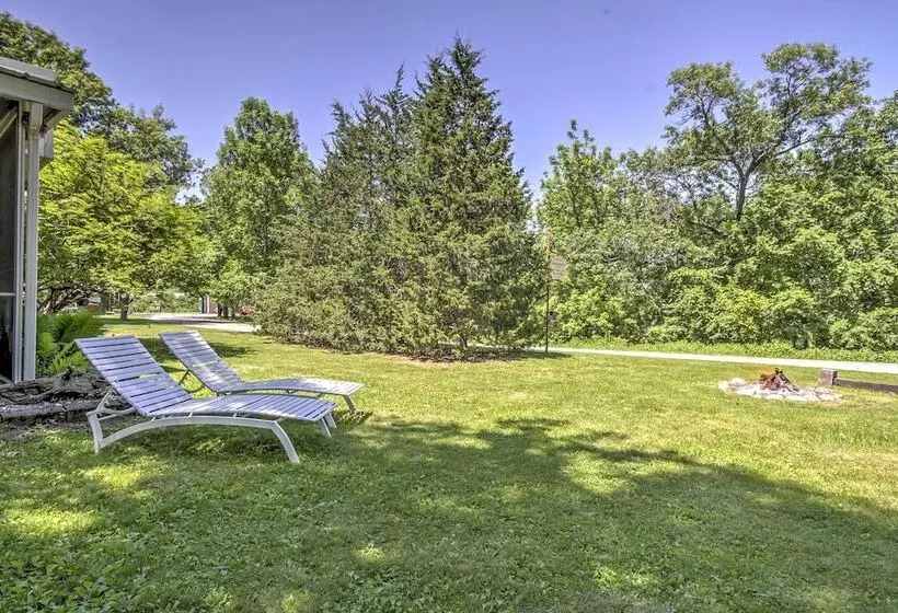 Spruce Haven  Cottage: Walk To Mississippi River!