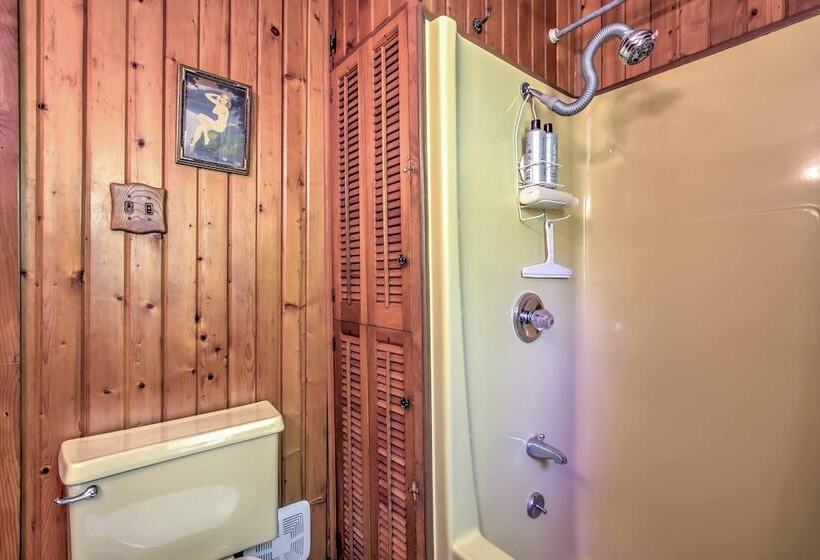 Spruce Haven  Cottage: Walk To Mississippi River!