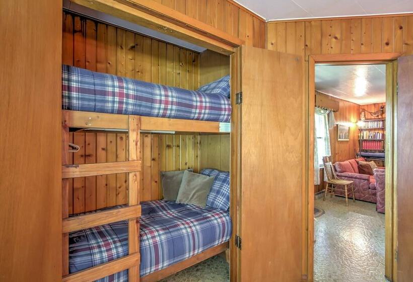 Spruce Haven  Cottage: Walk To Mississippi River!