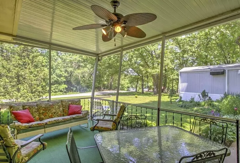 Spruce Haven  Cottage: Walk To Mississippi River!