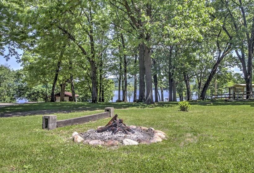 Spruce Haven  Cottage: Walk To Mississippi River!