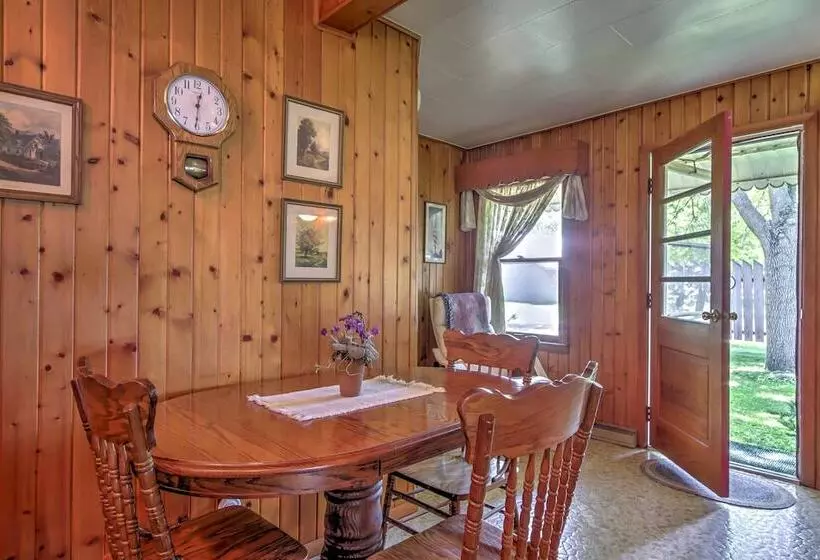 Spruce Haven  Cottage: Walk To Mississippi River!