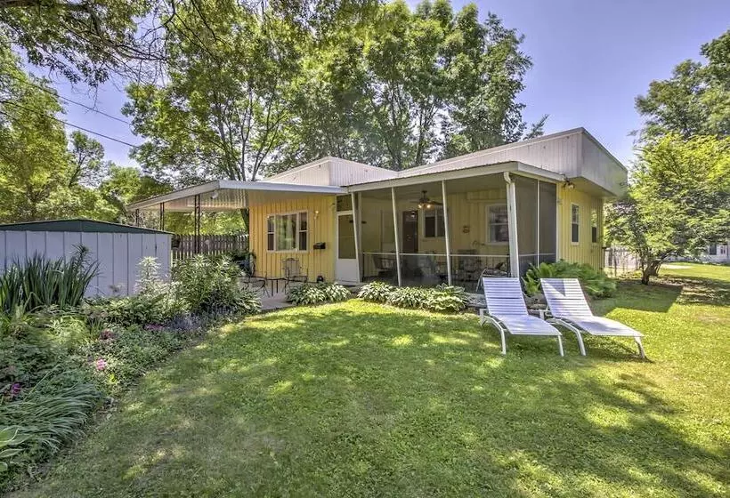 Spruce Haven  Cottage: Walk To Mississippi River!