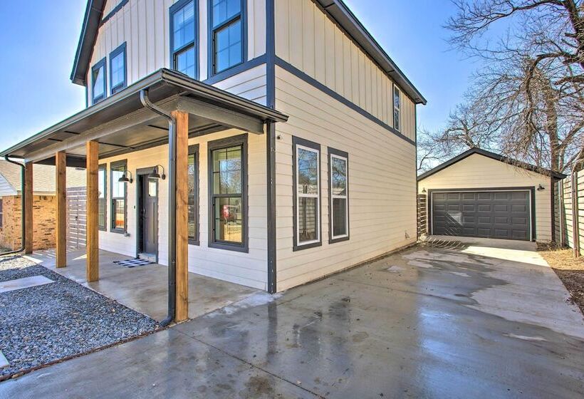 Stylish Okc Farmhouse W/ Garden   Close To Ou