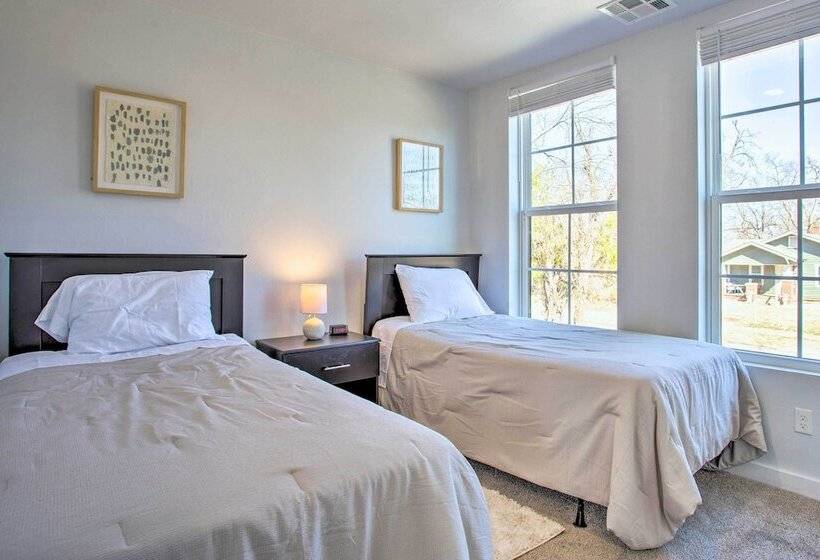 Stylish Okc Farmhouse W/ Garden   Close To Ou