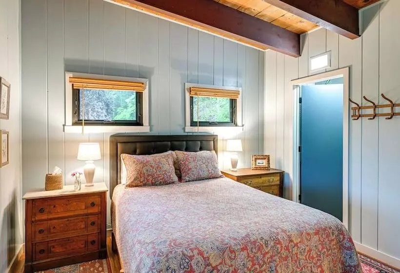 Sweet Birch  Bryson City Cottage W/ Views