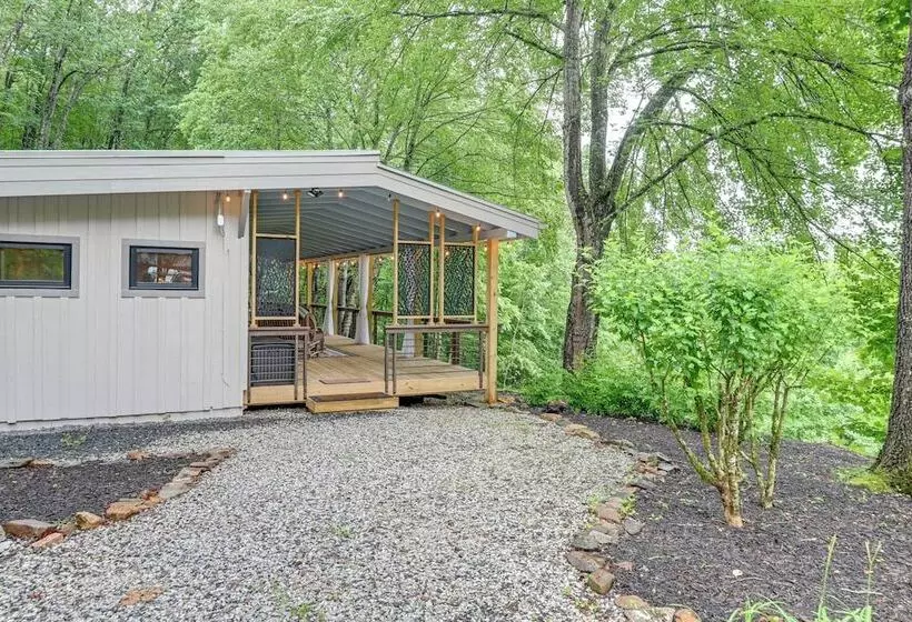 Sweet Birch  Bryson City Cottage W/ Views