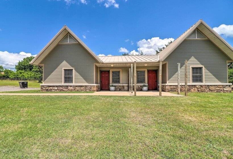 Unit < 11 Mi To Alma Performing Arts Center!