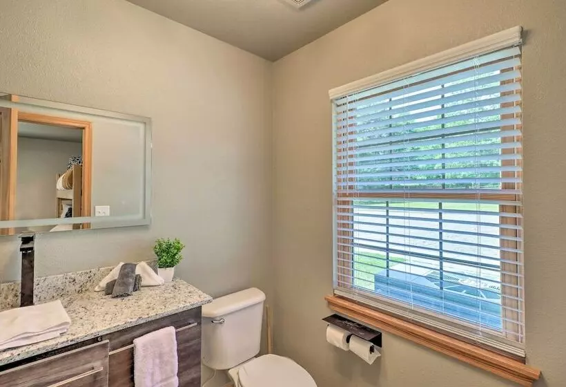 Unit < 11 Mi To Alma Performing Arts Center!