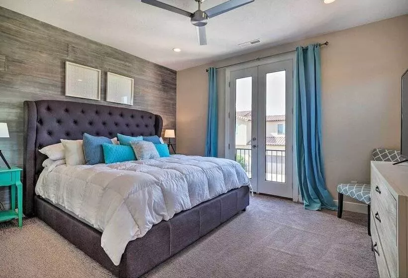 Utah Home W/ Pool & Hot Tub Access, Mtn Views!