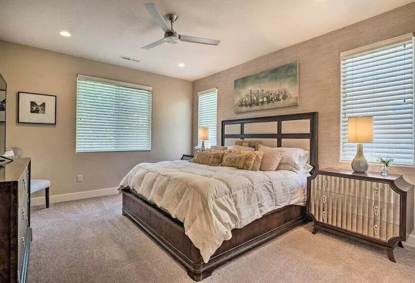 Utah Home W/ Pool & Hot Tub Access, Mtn Views!