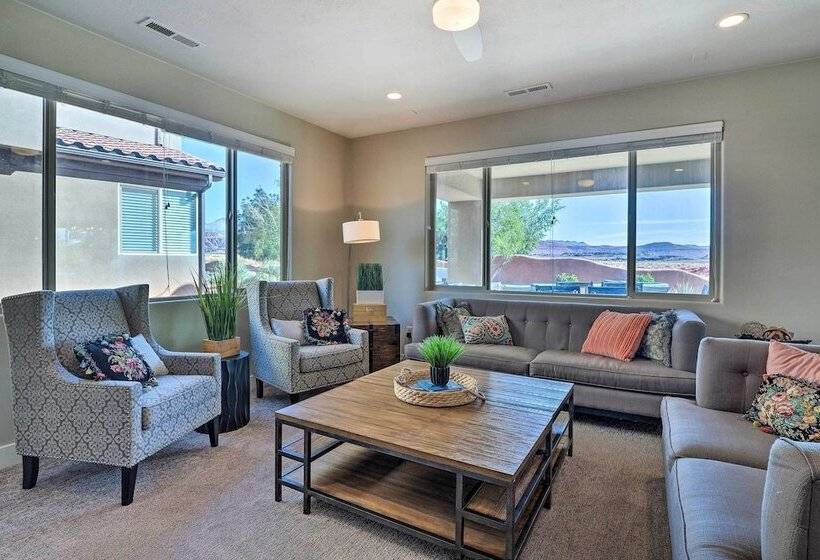 Utah Home W/ Pool & Hot Tub Access, Mtn Views!