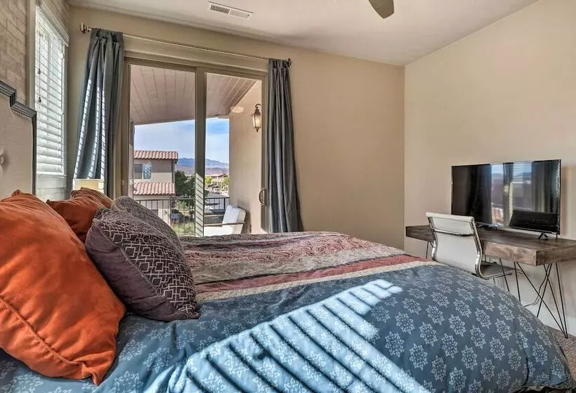 Utah Home W/ Pool & Hot Tub Access, Mtn Views!