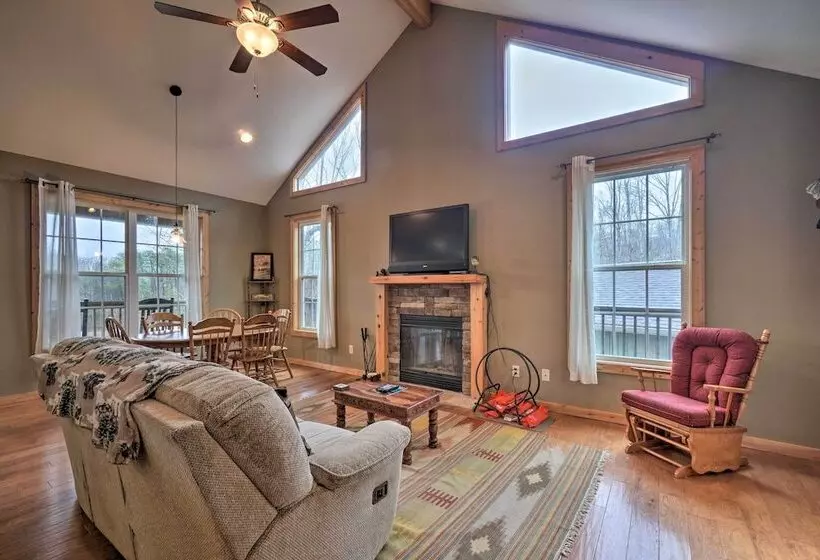 Sevierville Cabin W/ Lake Views & Wraparound Porch