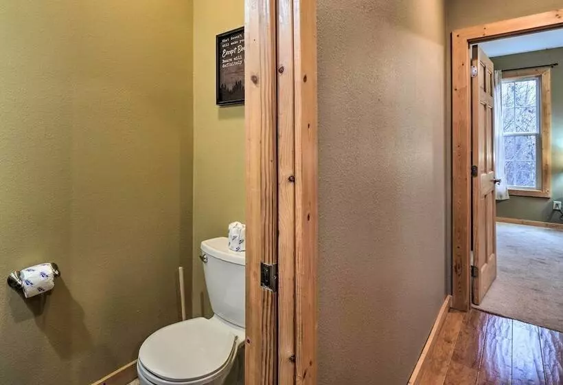 Sevierville Cabin W/ Lake Views & Wraparound Porch