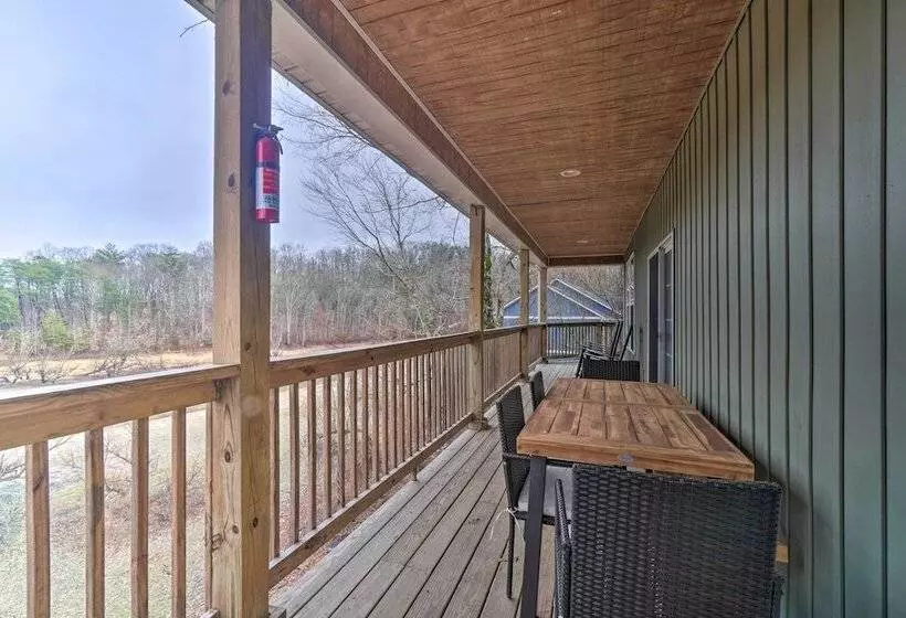 Sevierville Cabin W/ Lake Views & Wraparound Porch