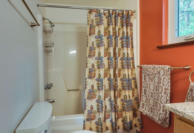 Angel Fire Home W/ Deck ~ 3 Mi To Ski Resort!