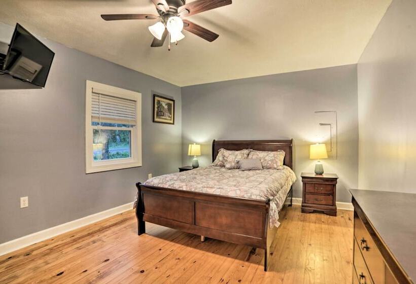 Benton House W/ Grill, Private Dock & Lake Access!