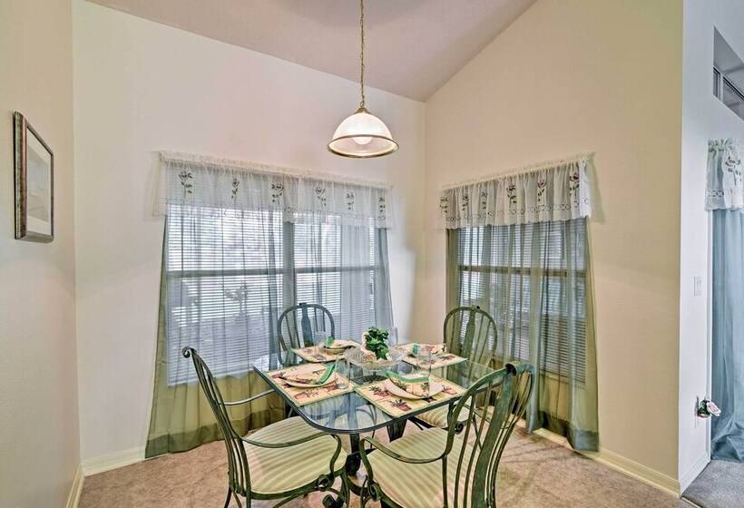 Bright Spring Hill Home: 5 Mi To Weeki Wachee Park