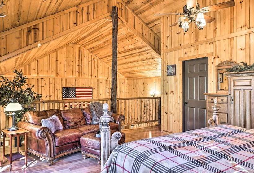 Cabin On Table Rock Lake W/ Hot Tub & Fire Pit!