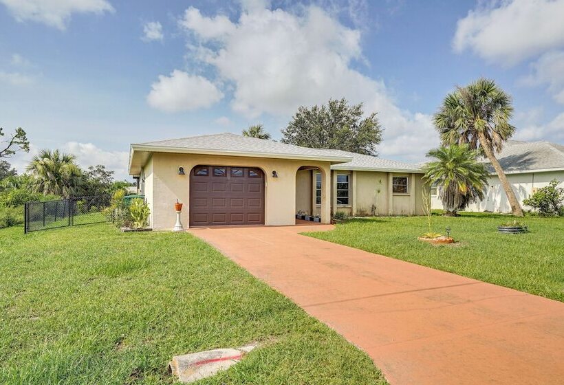 Canalfront Retreat W/ Heated Pool & Hot Tub!