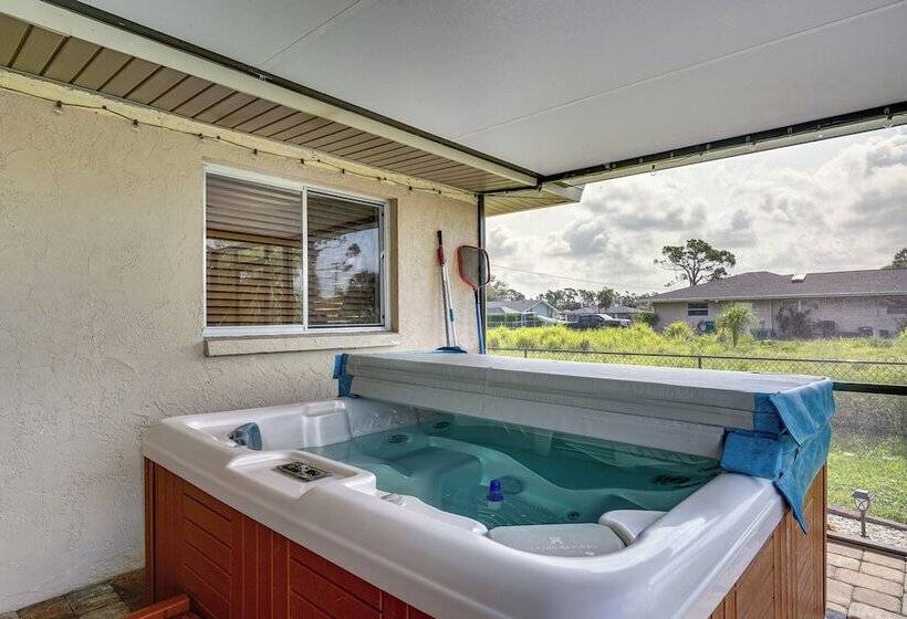 Canalfront Retreat W/ Heated Pool & Hot Tub!