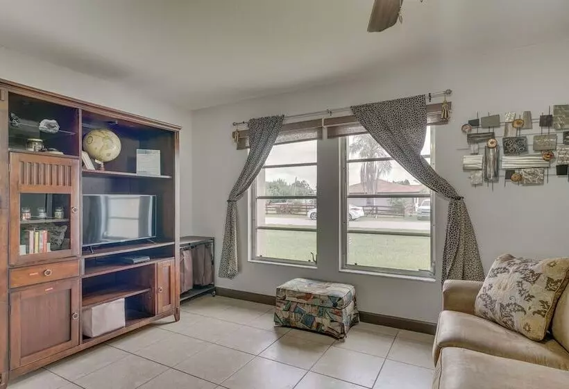 Canalfront Retreat W/ Heated Pool & Hot Tub!