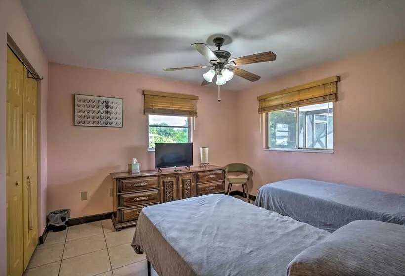 Canalfront Retreat W/ Heated Pool & Hot Tub!