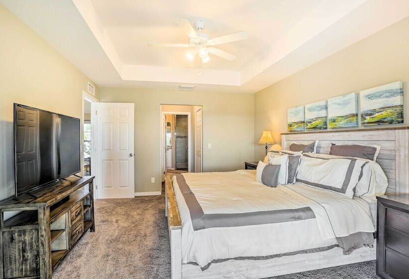 Central Cape Coral House W/ Private Screened Pool!