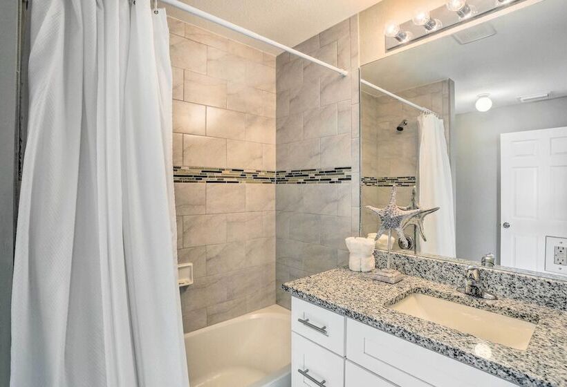 Central Cape Coral House W/ Private Screened Pool!