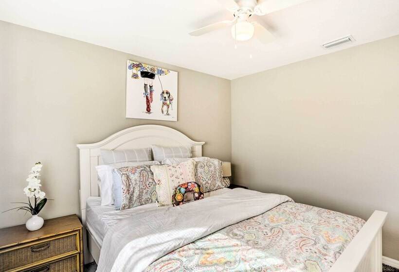 Central Cape Coral House W/ Private Screened Pool!