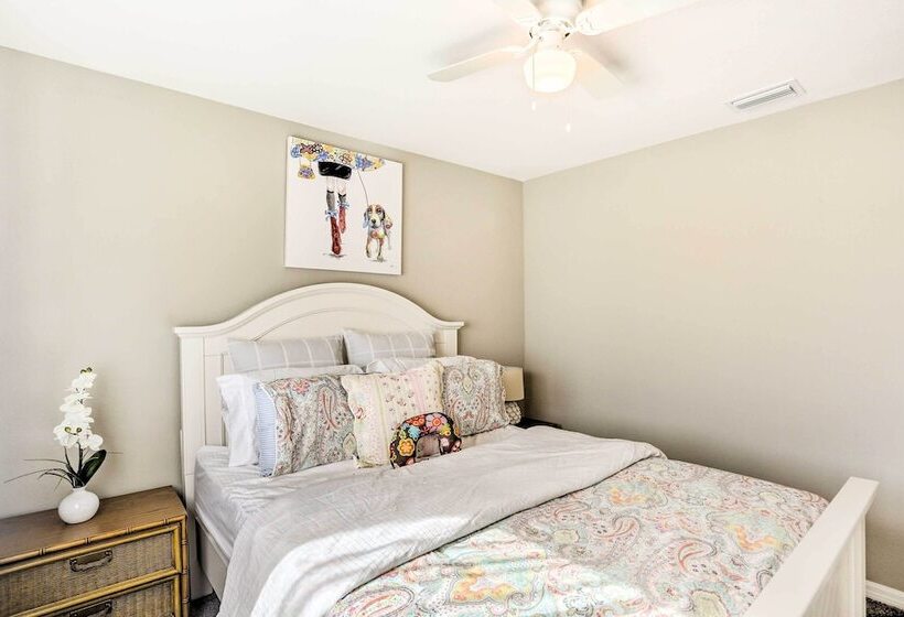 Central Cape Coral House W/ Private Screened Pool!